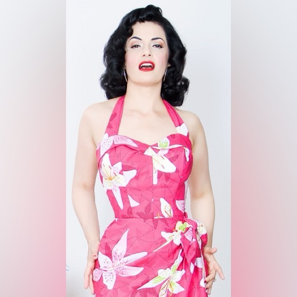 Vintage Dresses & Skirts - Vintage Bernie Dexter 100% Cotton Floral Pink Halter Dress Lilly Print Lillies